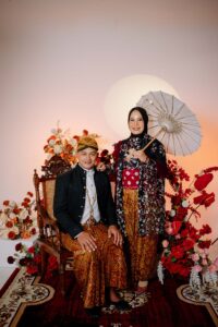 Tia & febrian penutup
